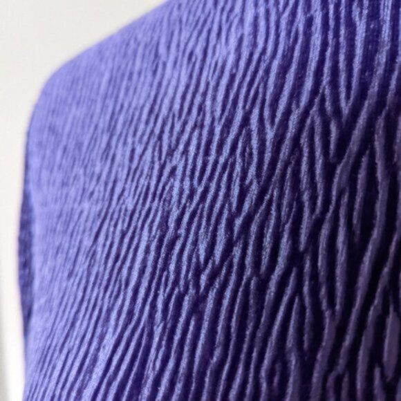 Purple crinkled velour textured open back long sleeve dress - Picture 2 of 5